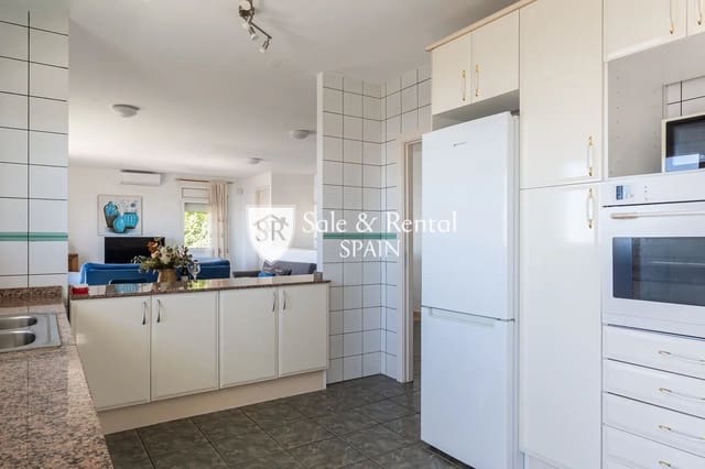 4 camera da letto Villa in vendita in Roca Grossa, Lloret de Mar con piscina garage - 660.000 € (Rif: 8879401)