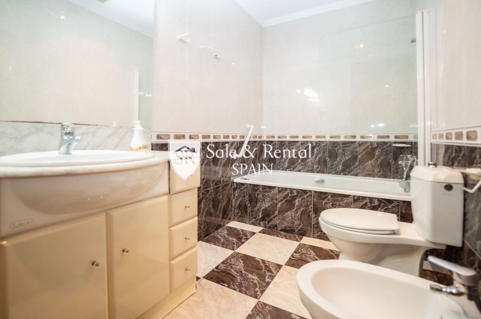 6 soveværelse Villa til salg i Lloret de Mar med swimmingpool garage - € 1.700.000 (Ref: 9127947)