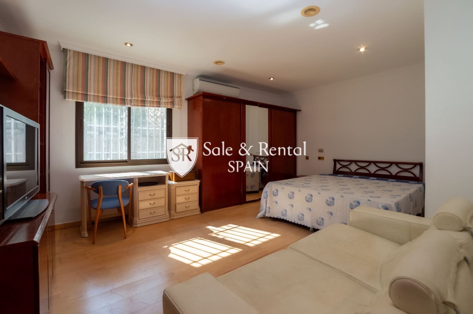 6 soveværelse Villa til salg i Lloret de Mar med swimmingpool garage - € 1.700.000 (Ref: 9127947)