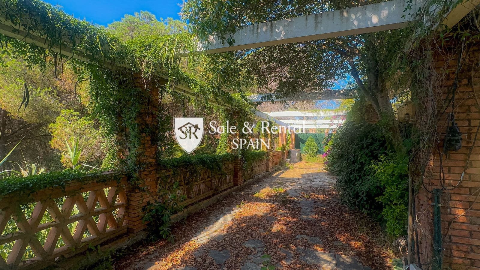 6 soveværelse Villa til salg i Lloret de Mar med swimmingpool garage - € 1.700.000 (Ref: 9127947)