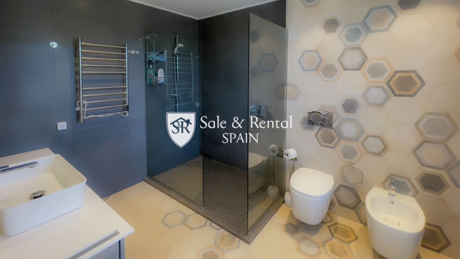 3 soveværelse Villa til salg i Lloret de Mar med garage - € 450.000 (Ref: 9159239)