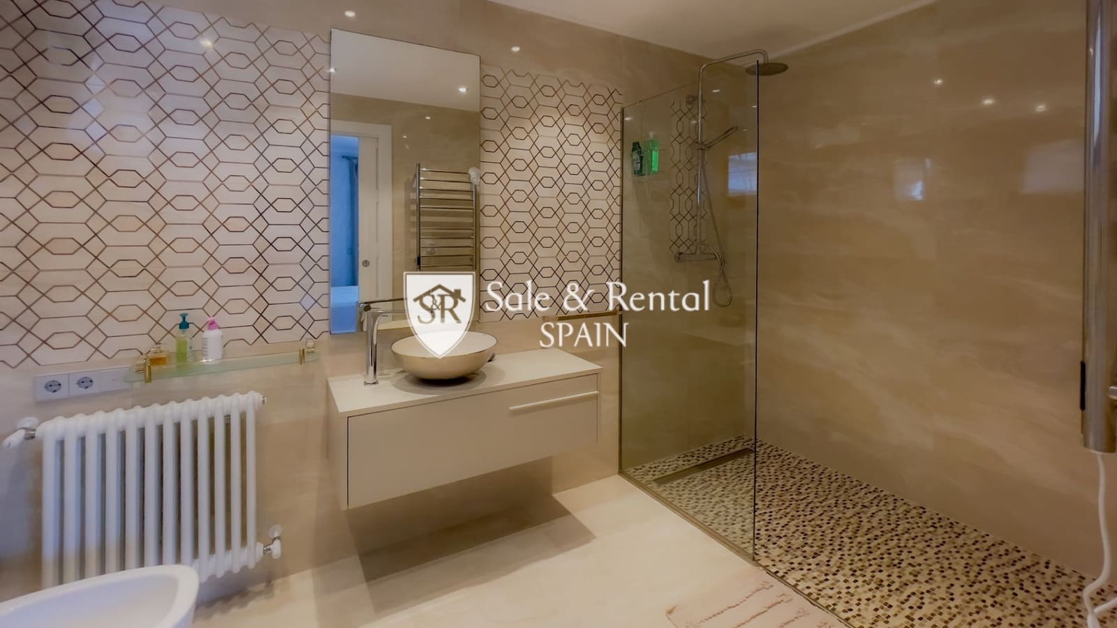 3 soveværelse Villa til salg i Lloret de Mar med garage - € 450.000 (Ref: 9159239)