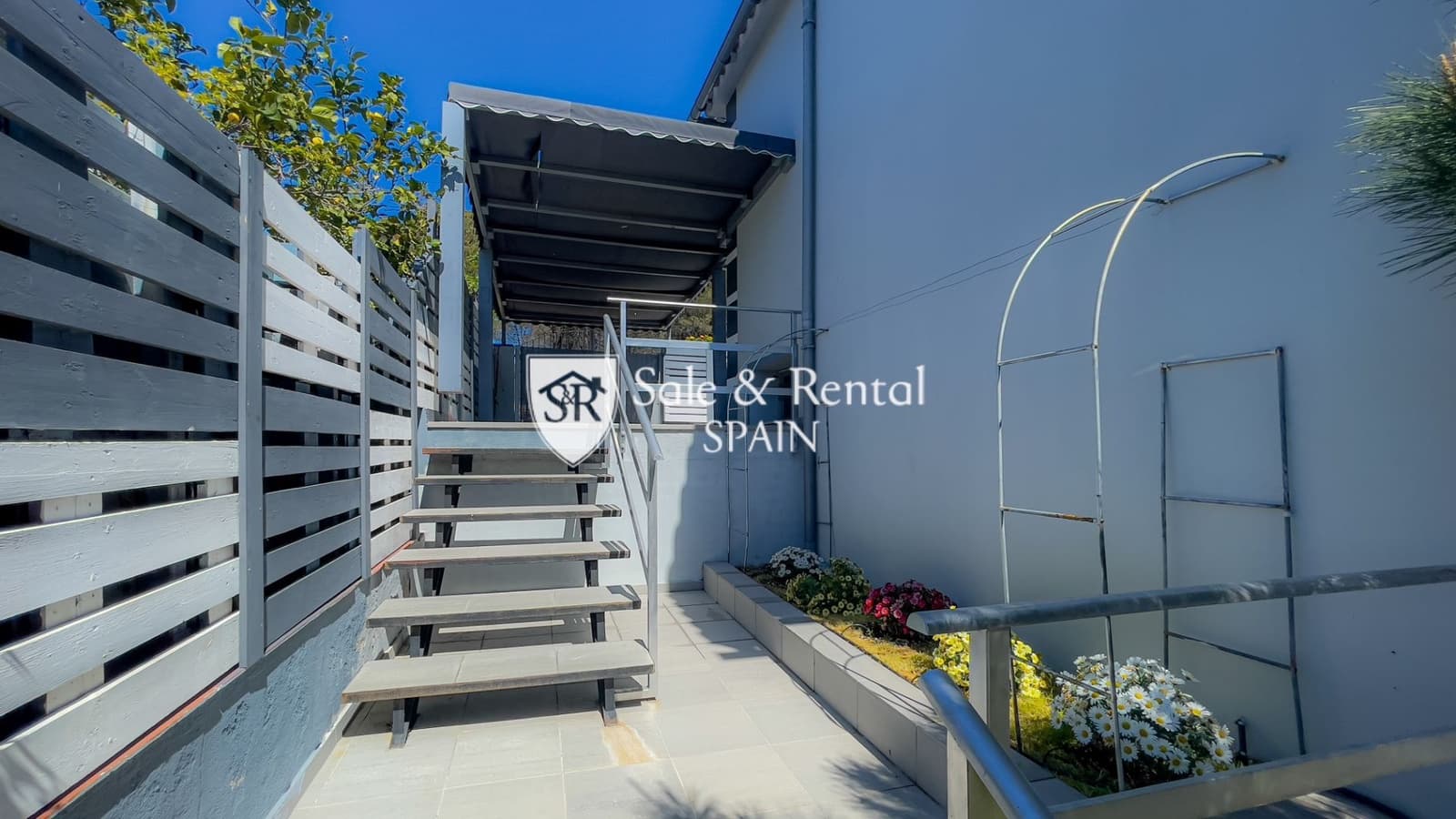 3 soveværelse Villa til salg i Lloret de Mar med garage - € 450.000 (Ref: 9159239)