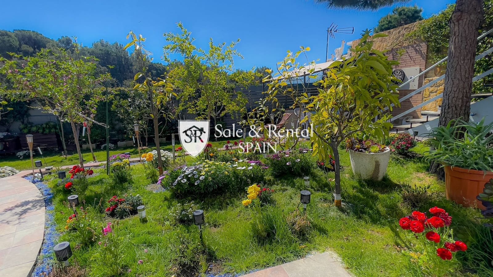 3 soveværelse Villa til salg i Lloret de Mar med garage - € 450.000 (Ref: 9159239)