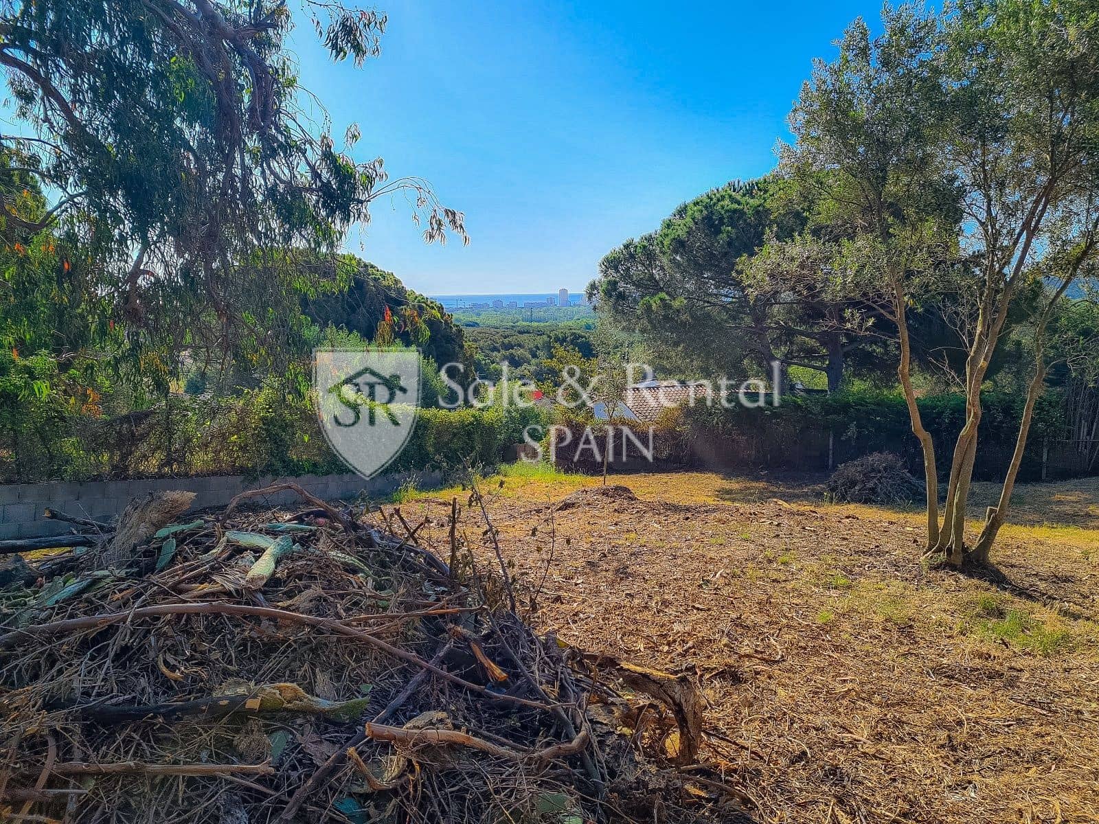 Grunde uden byggetilladelser til salg i Castell-Platja d'Aro - € 370.000 (Ref: 9310422)