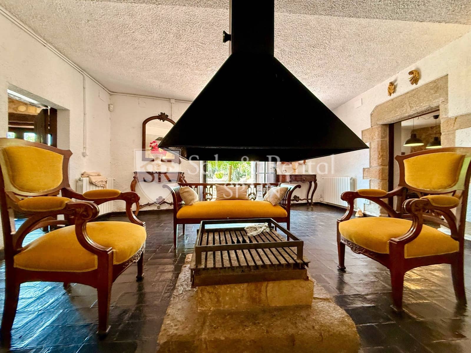 7 soveværelse Finca/Landehus til salg i Girona by med swimmingpool garage - € 1.325.000 (Ref: 9317158)