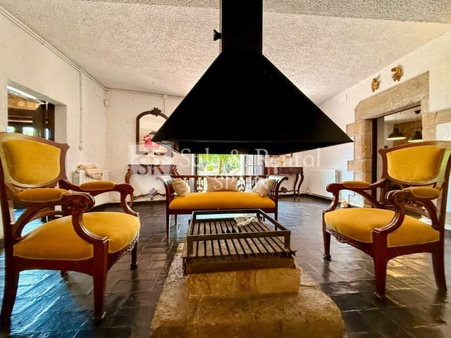 7 sypialnia Finka/Dom wiejski na sprzedaż w Miasto Girona z basenem garażem - 1 325 000 € (Ref: 9317158)