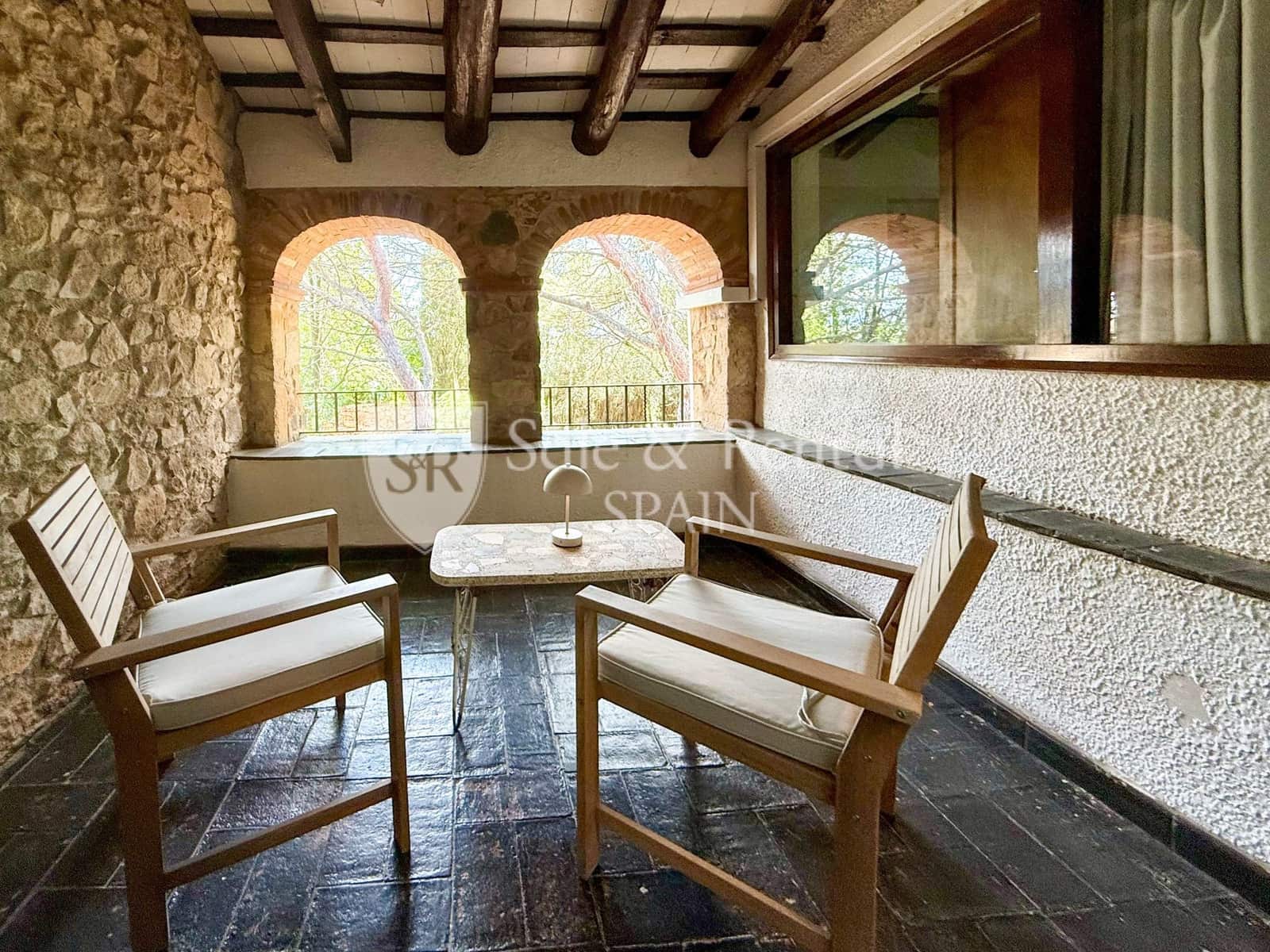 7 soveværelse Finca/Landehus til salg i Girona by med swimmingpool garage - € 1.325.000 (Ref: 9317158)