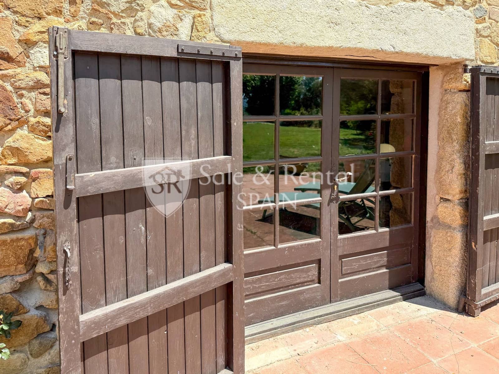 7 soveværelse Finca/Landehus til salg i Girona by med swimmingpool garage - € 1.325.000 (Ref: 9317158)