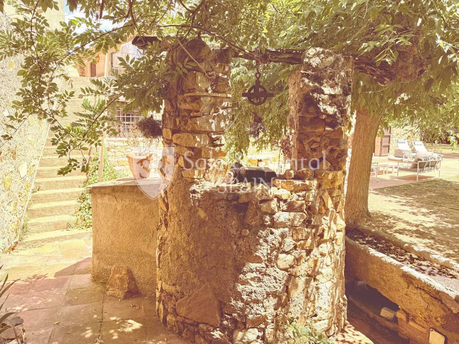 7 soveværelse Finca/Landehus til salg i Girona by med swimmingpool garage - € 1.325.000 (Ref: 9317158)