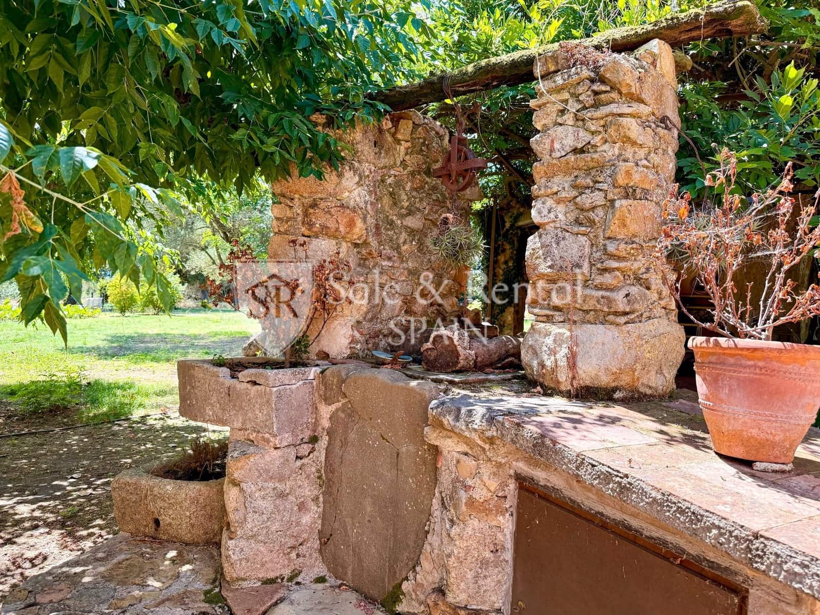 7 soveværelse Finca/Landehus til salg i Girona by med swimmingpool garage - € 1.325.000 (Ref: 9317158)