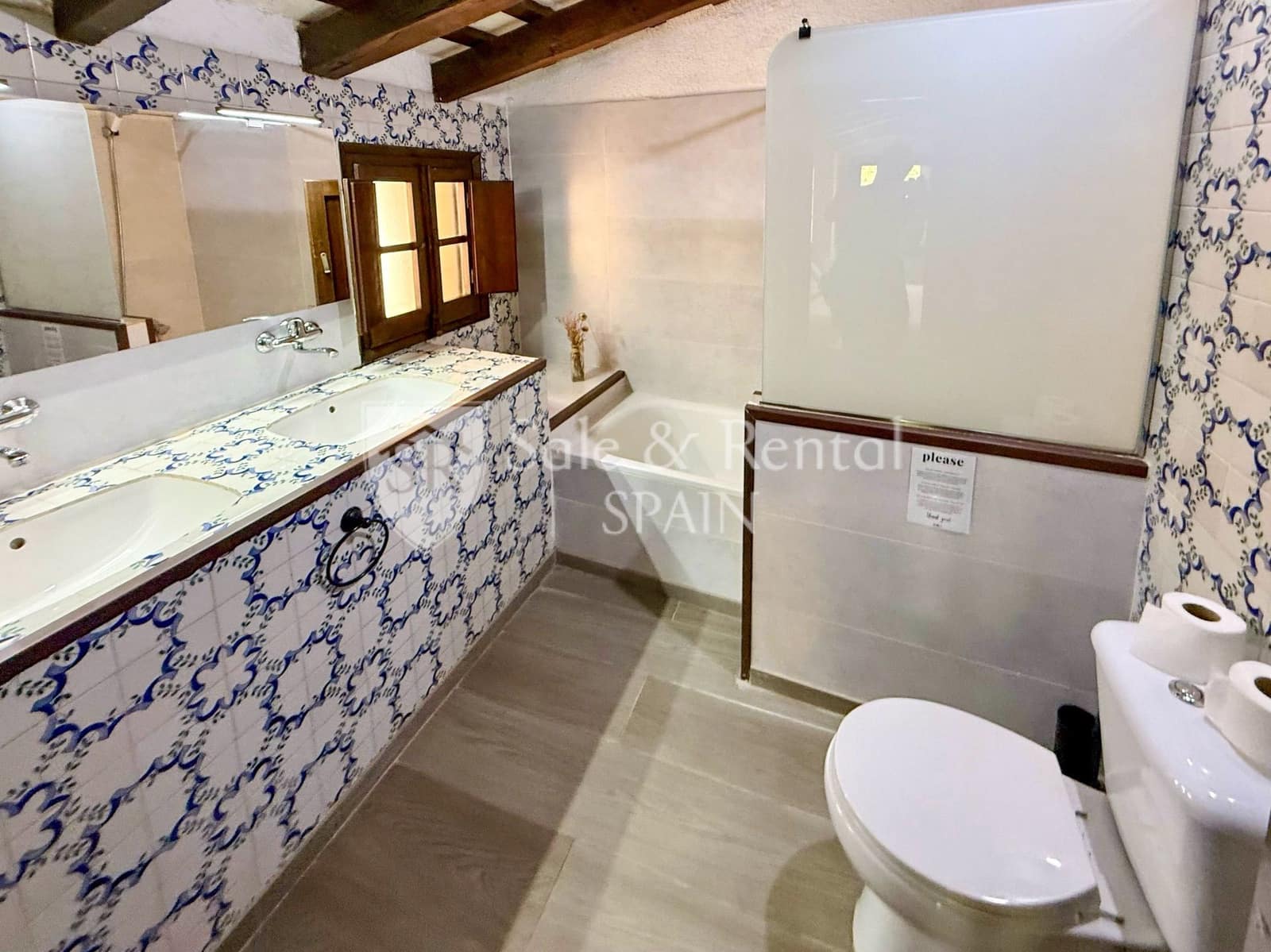 7 soverom Villa til salgs i Girona by med svømmebasseng garasje - € 1 325 000 (Ref: 9317159)