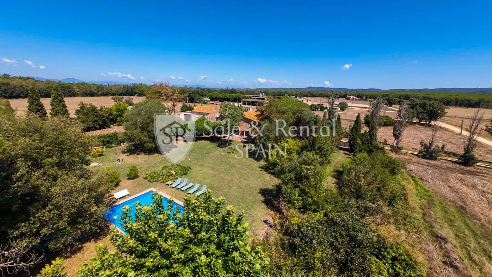 7 soverom Villa til salgs i Girona by med svømmebasseng garasje - € 1 325 000 (Ref: 9317159)