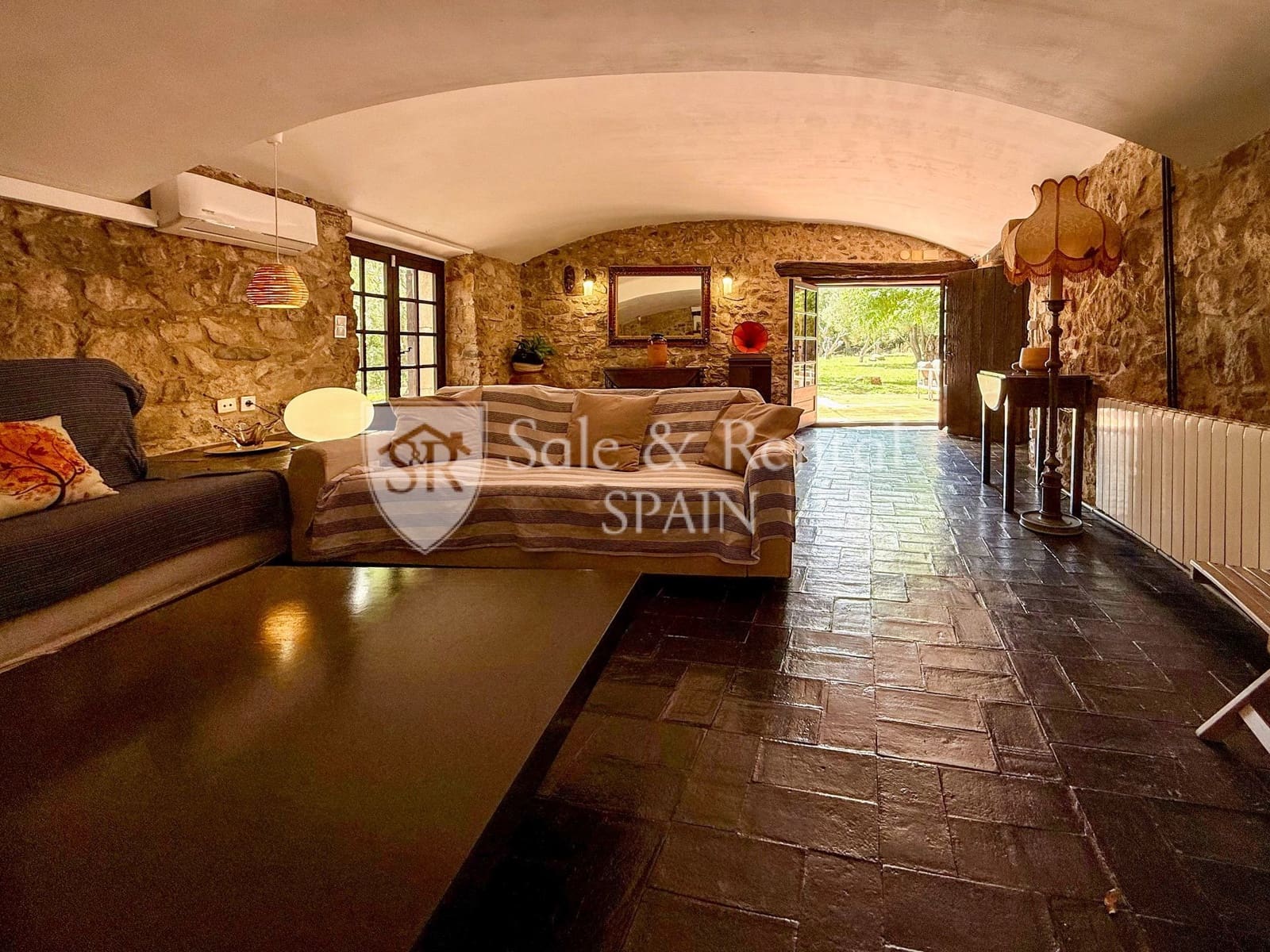 7 soverom Villa til salgs i Girona by med svømmebasseng garasje - € 1 325 000 (Ref: 9317159)