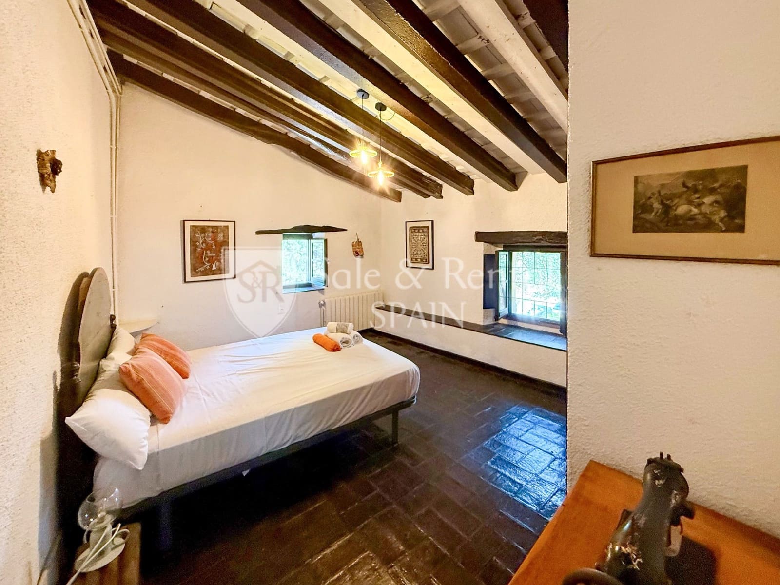 7 soverom Villa til salgs i Girona by med svømmebasseng garasje - € 1 325 000 (Ref: 9317159)