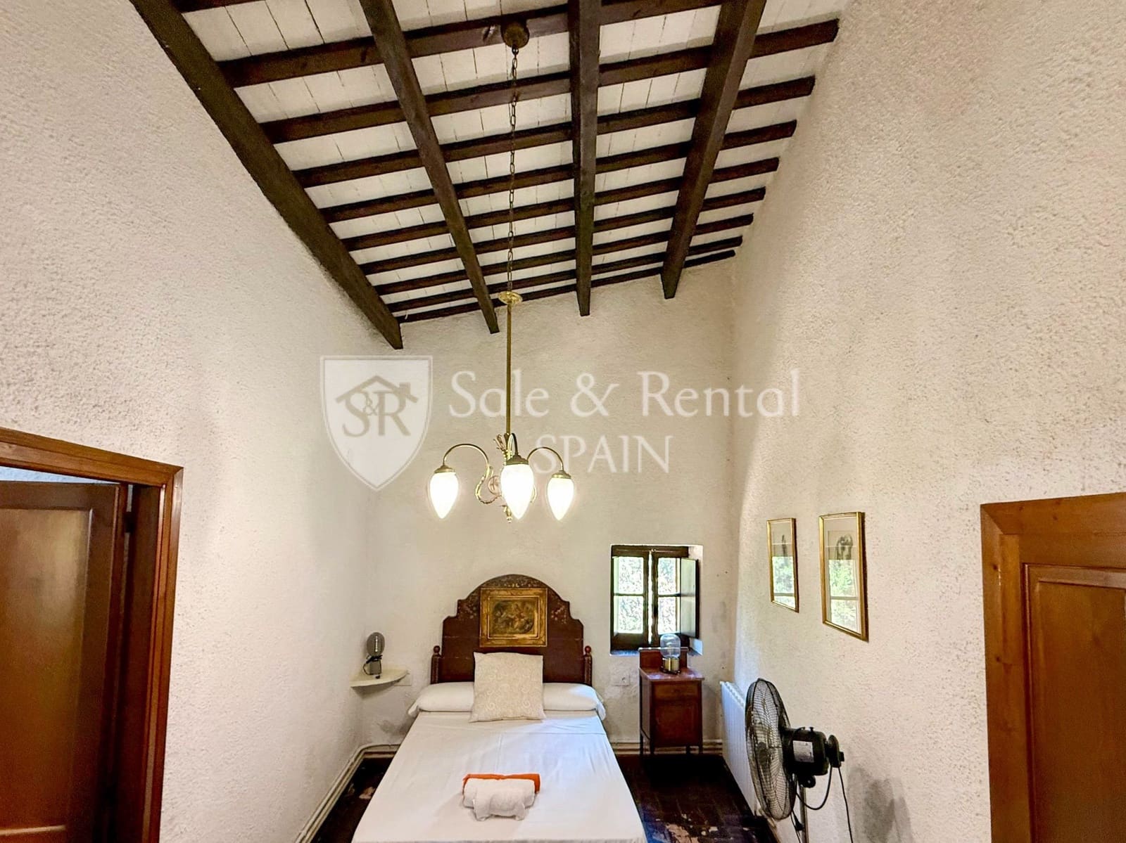 7 soverom Villa til salgs i Girona by med svømmebasseng garasje - € 1 325 000 (Ref: 9317159)