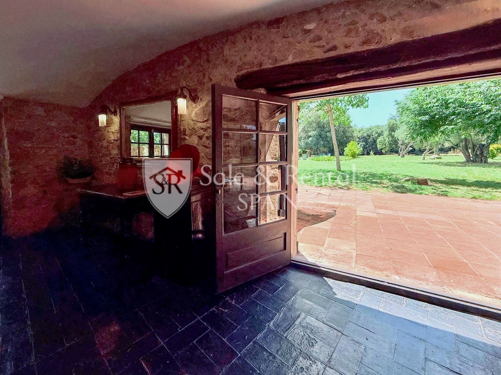 7 soverom Villa til salgs i Girona by med svømmebasseng garasje - € 1 325 000 (Ref: 9317159)