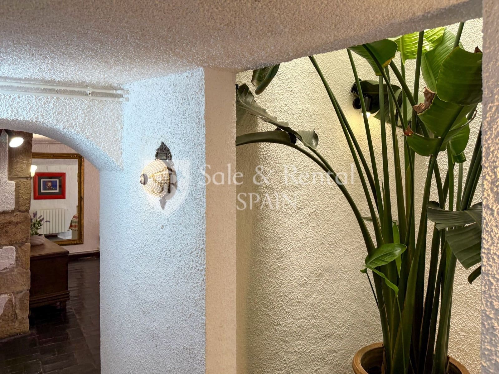 7 soverom Villa til salgs i Girona by med svømmebasseng garasje - € 1 325 000 (Ref: 9317159)