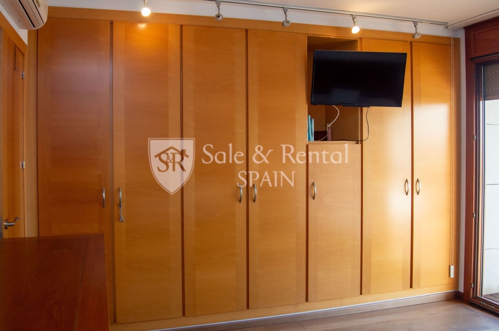 Chalet de 7 habitaciones en Blanes en venta con piscina garaje - 850.000 € (Ref: 9355452)