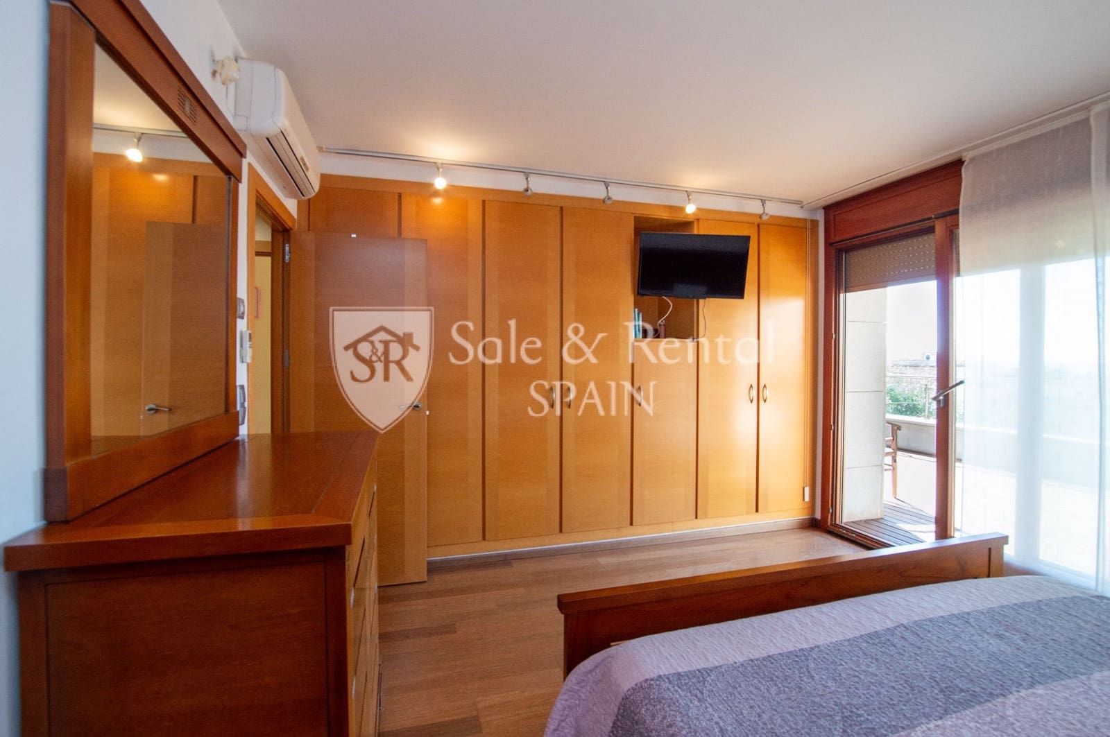Chalet de 7 habitaciones en Blanes en venta con piscina garaje - 850.000 € (Ref: 9355452)