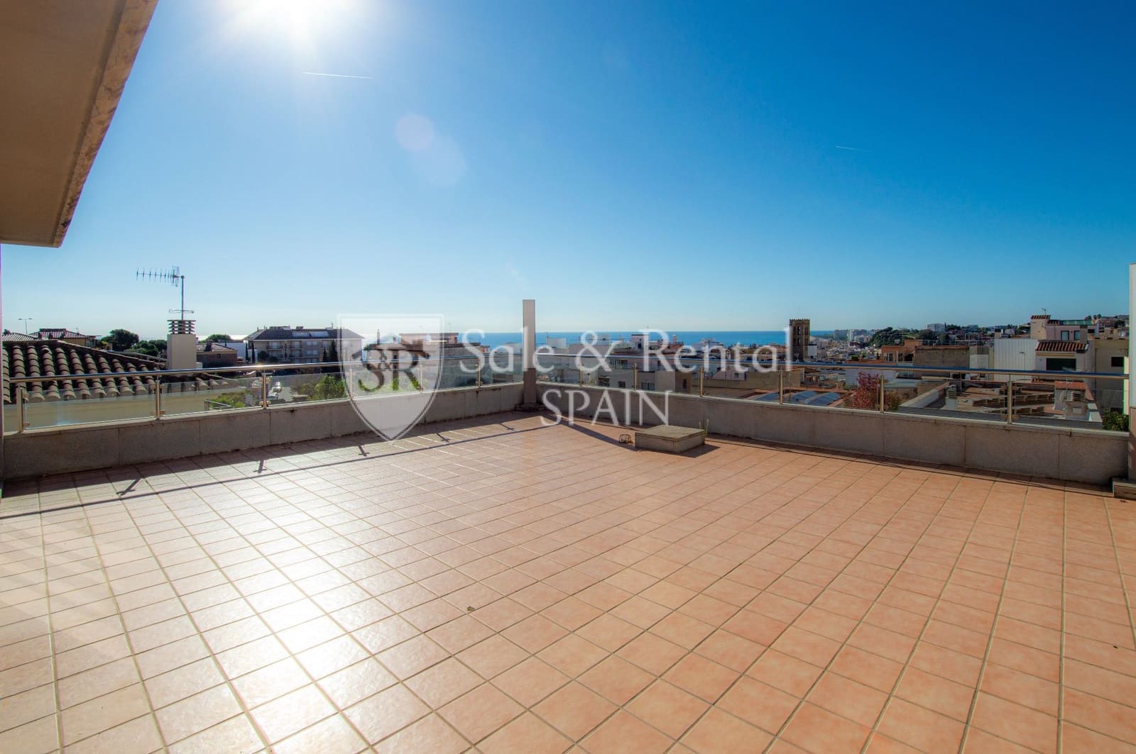 Chalet de 7 habitaciones en Blanes en venta con piscina garaje - 850.000 € (Ref: 9355452)