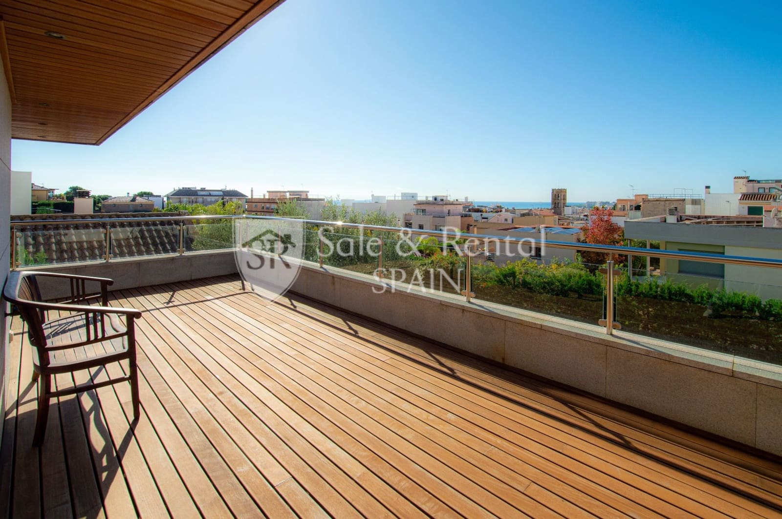 Chalet de 7 habitaciones en Blanes en venta con piscina garaje - 850.000 € (Ref: 9355452)