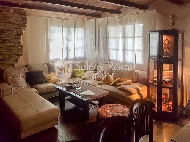 6 bedroom Villa for sale in Platja d'Aro, Castell-Platja d'Aro with pool garage - € 875,000 (Ref: 9371674)