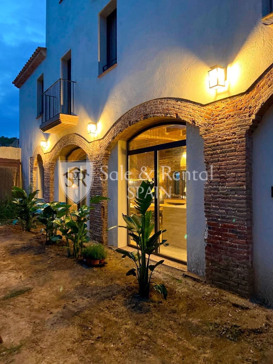 9 slaapkamer Villa te koop in Santa Cristina d'Aro met zwembad - € 6.950.000 (Ref: 9374933)