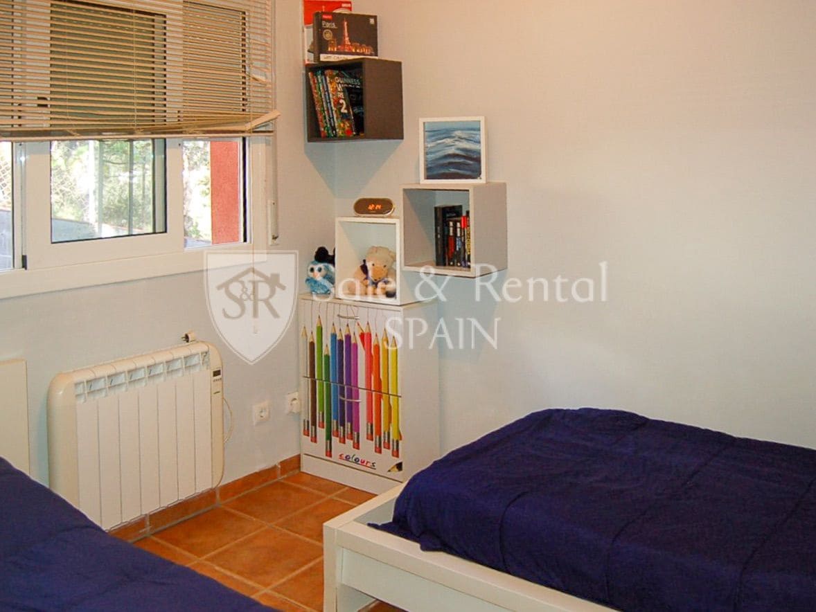 Chalet de 4 habitaciones en Santa Cristina d'Aro en venta con piscina garaje - 398.000 € (Ref: 9395689)