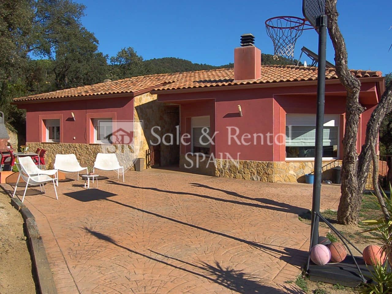 Chalet de 4 habitaciones en Santa Cristina d'Aro en venta con piscina garaje - 398.000 € (Ref: 9395689)