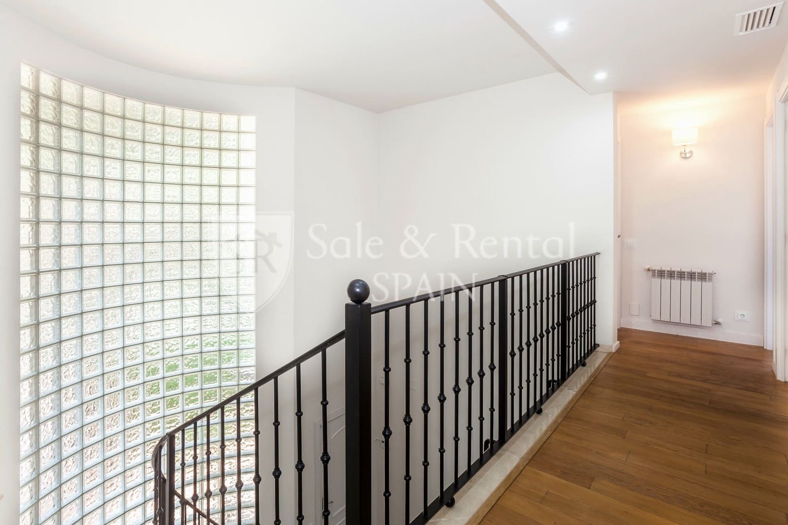 6 soverom Villa til salgs i Gava med svømmebasseng garasje - € 2 650 000 (Ref: 9398148)