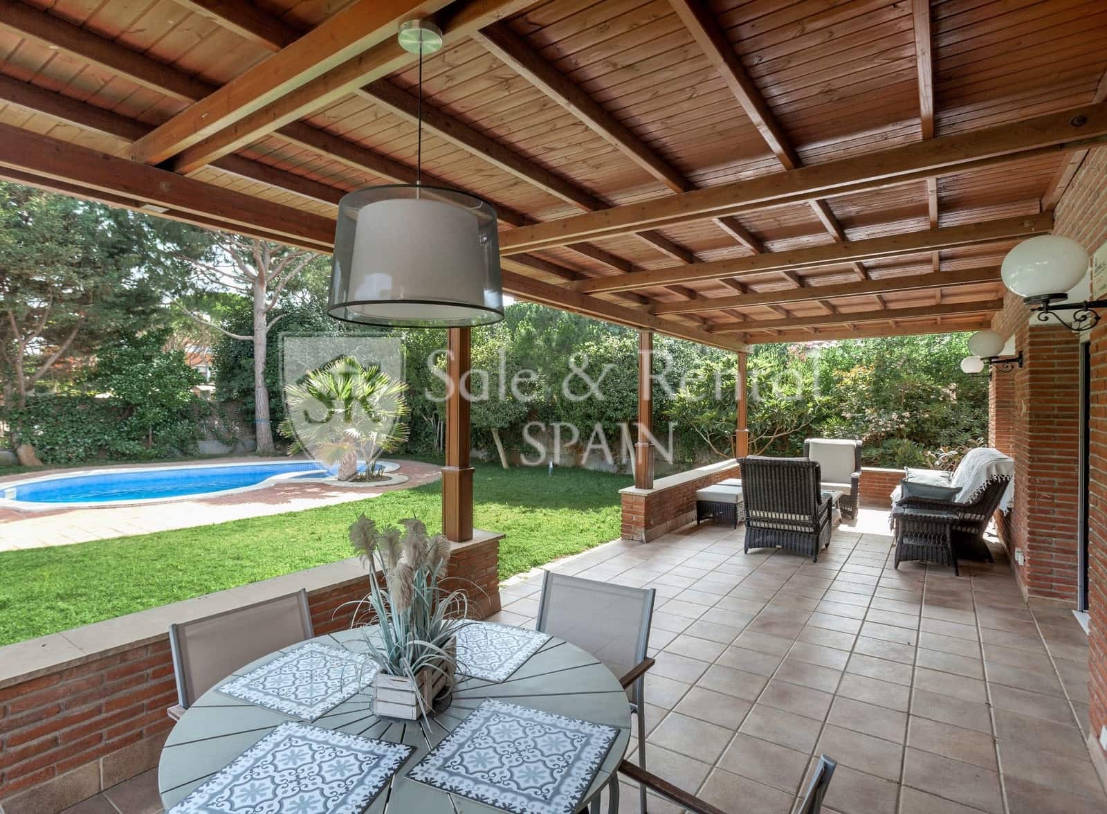 6 soverom Villa til salgs i Gava med svømmebasseng garasje - € 2 650 000 (Ref: 9398148)