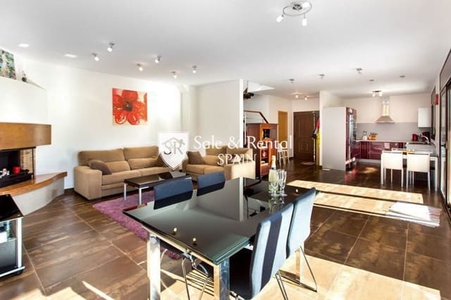 4 soveværelse Villa til salg i Serra Brava, Lloret de Mar med swimmingpool - € 440.000 (Ref: 9421820)