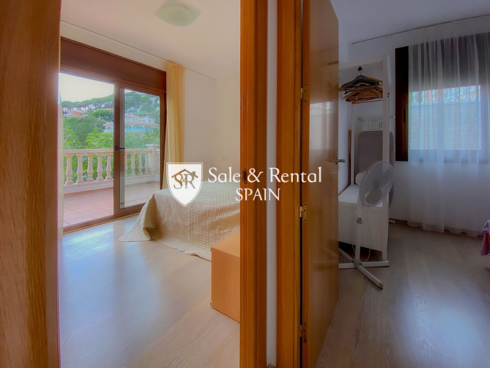 4 soverom Villa til salgs i Lloret de Mar med svømmebasseng - € 440 000 (Ref: 9421820)