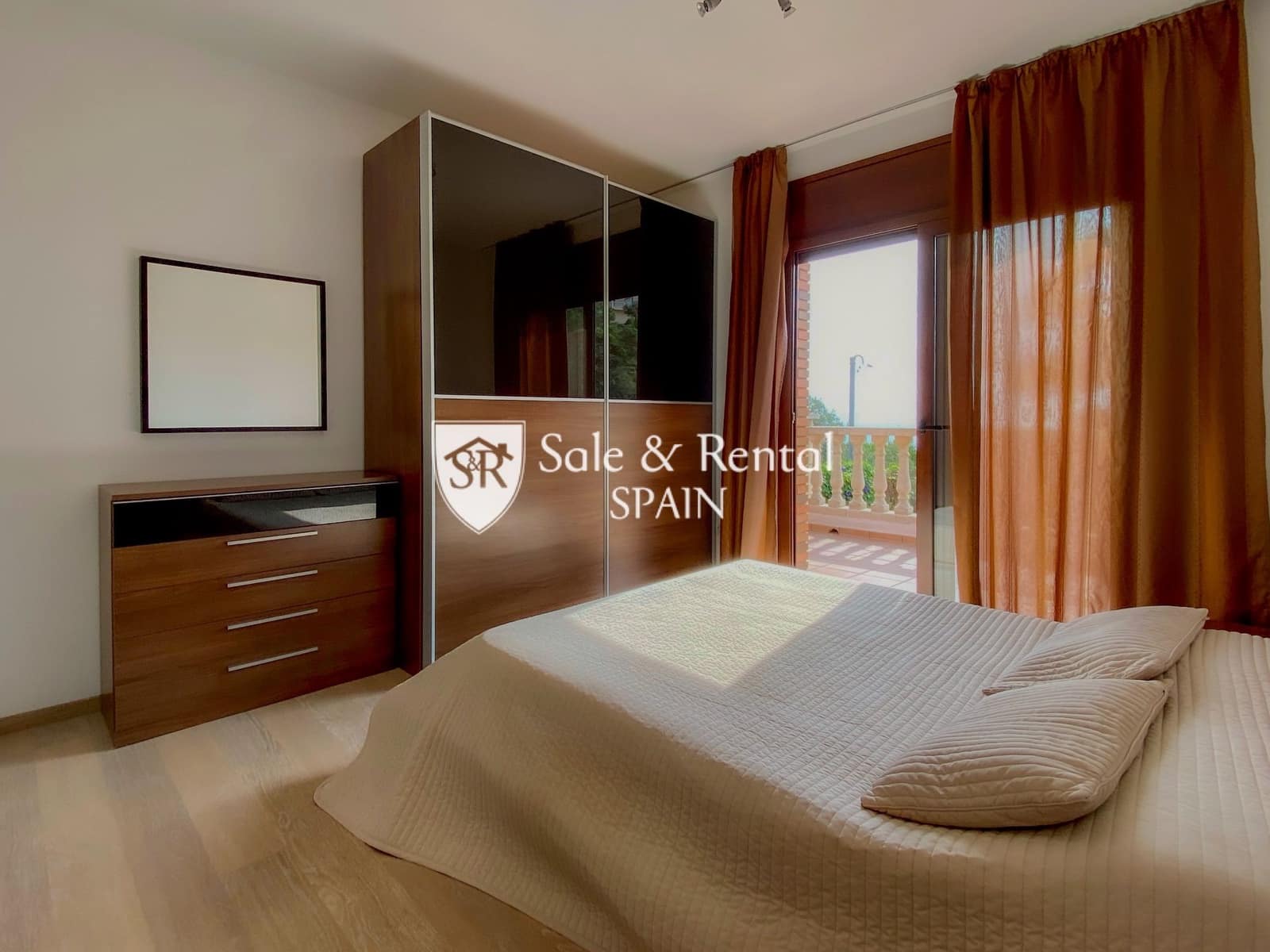 4 soverom Villa til salgs i Lloret de Mar med svømmebasseng - € 440 000 (Ref: 9421820)