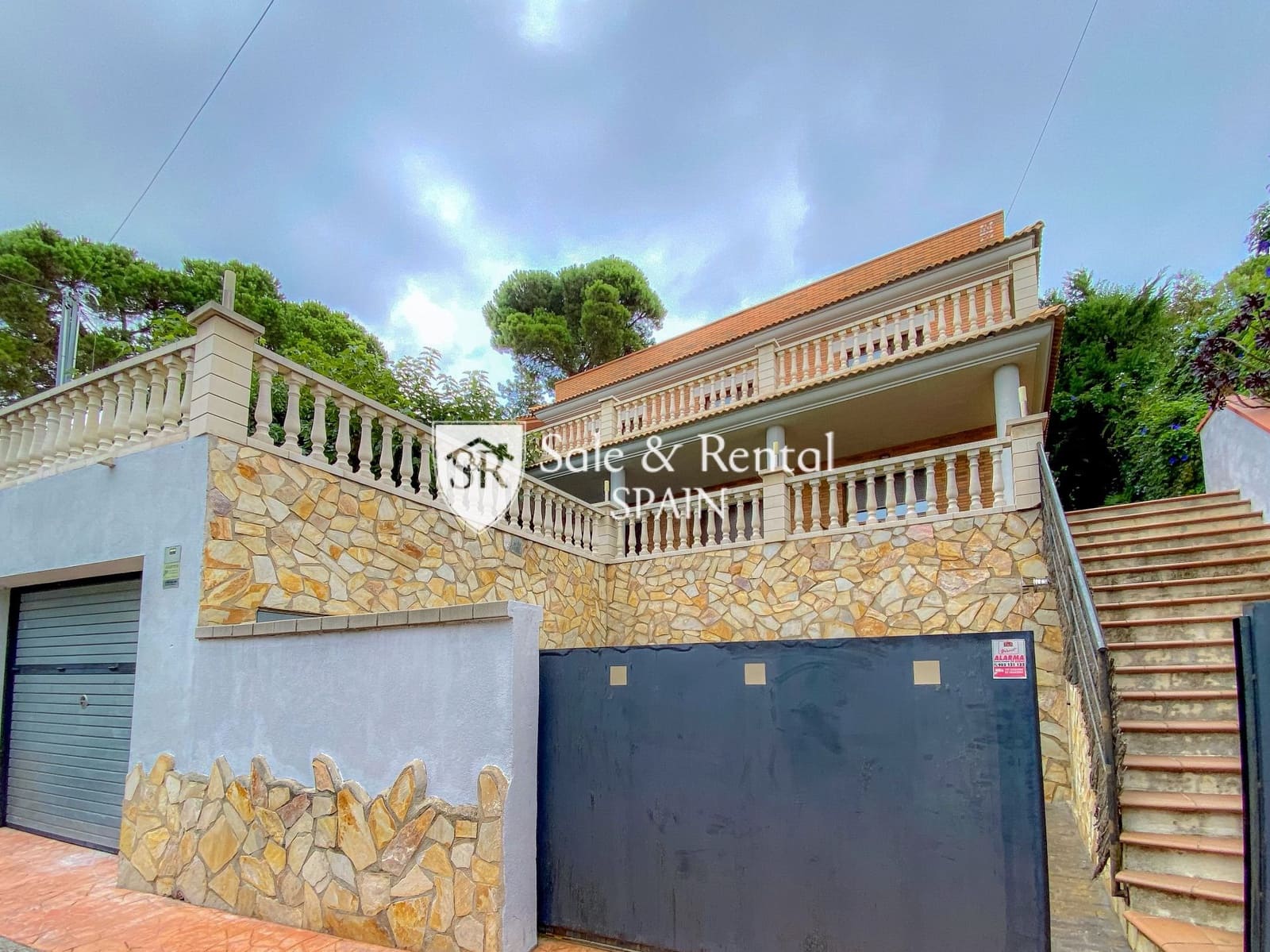 4 soverom Villa til salgs i Lloret de Mar med svømmebasseng - € 440 000 (Ref: 9421820)