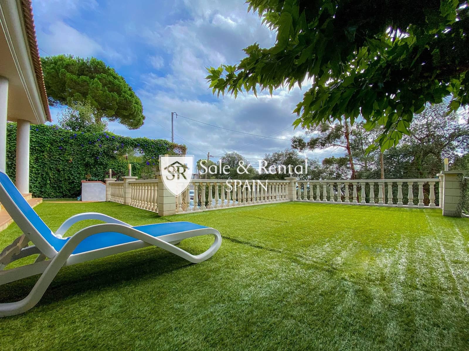 4 soverom Villa til salgs i Lloret de Mar med svømmebasseng - € 440 000 (Ref: 9421820)