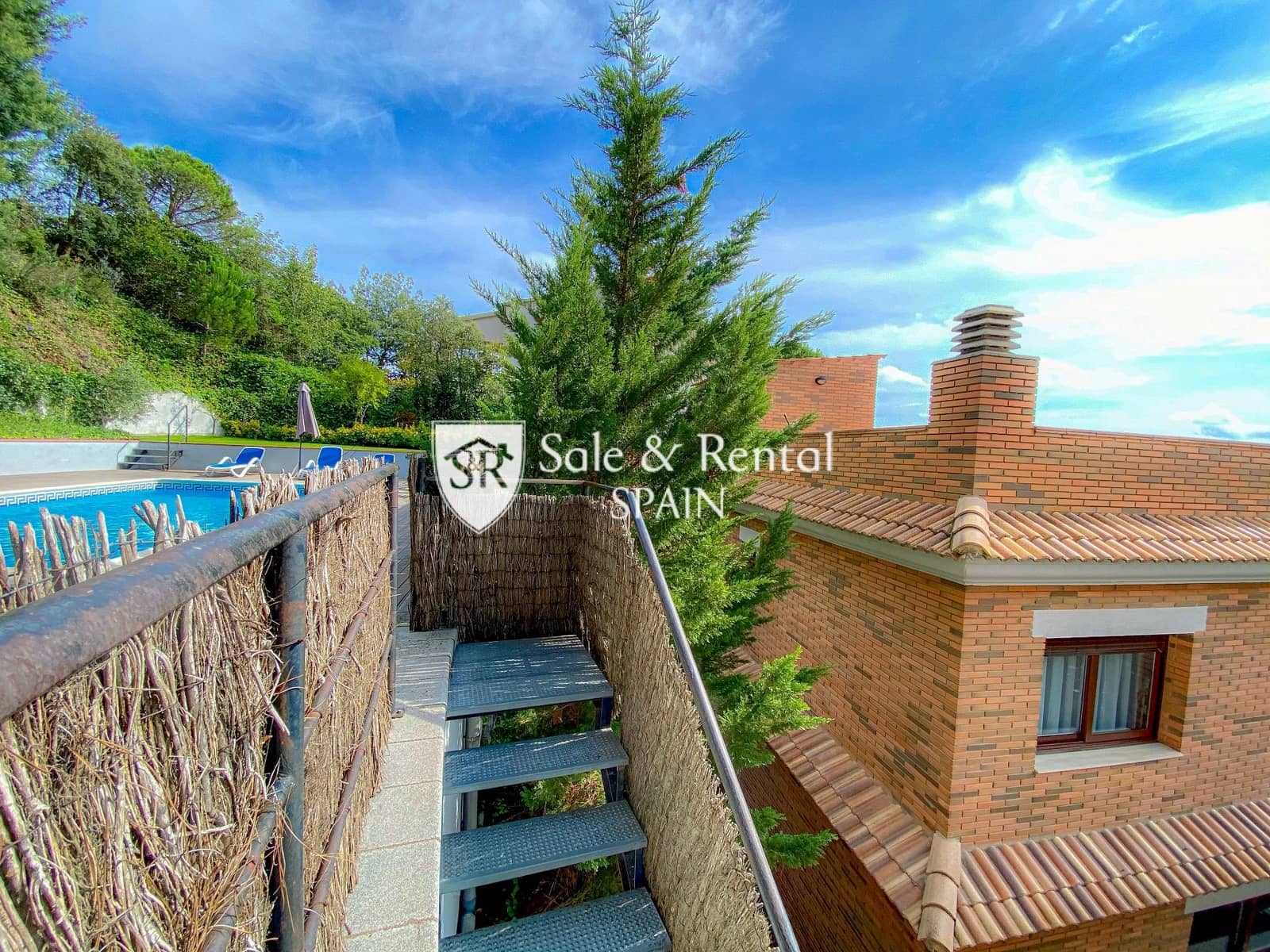 4 soverom Villa til salgs i Lloret de Mar med svømmebasseng - € 440 000 (Ref: 9421820)