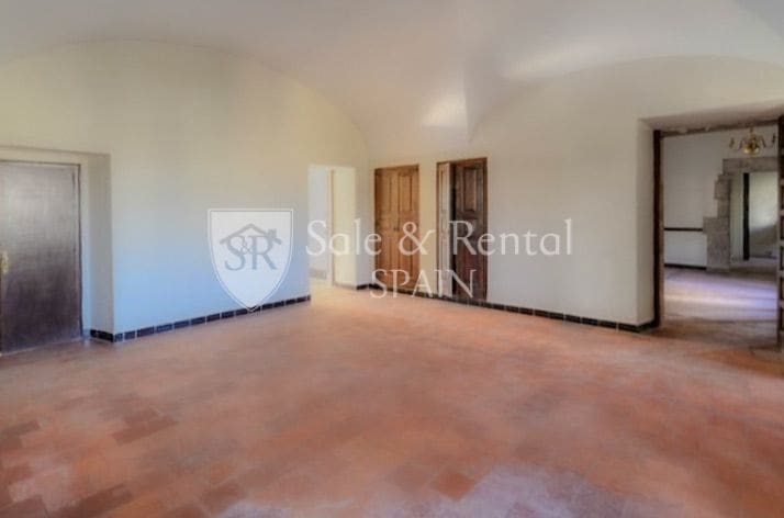 7 bedroom Finca/Country House for sale in Santa Cristina d'Aro - € 1,799,000 (Ref: 9468081)