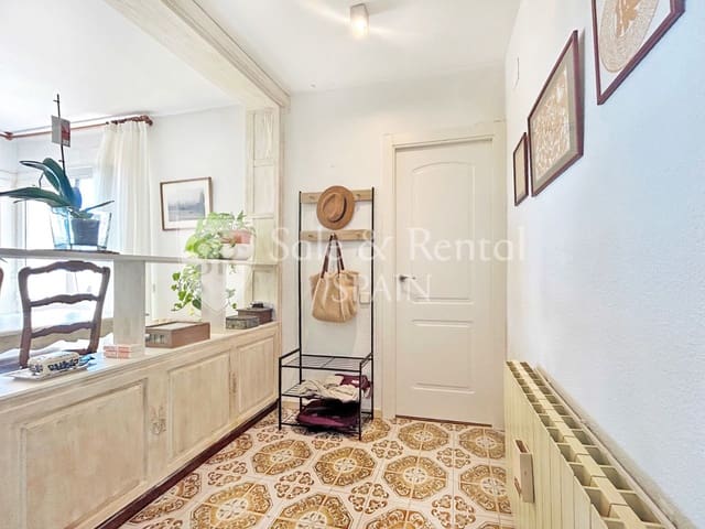 4 Zimmer Villa zu verkaufen in Canyelles, Lloret de Mar mit Pool Garage - 630.000 € (Ref: 9473748)