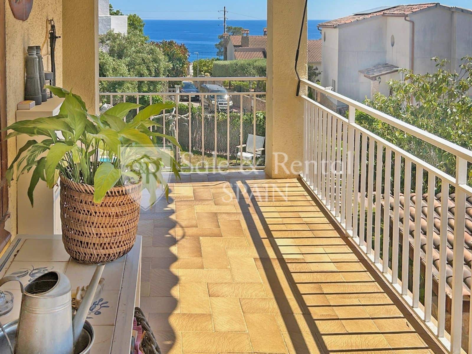 4 sypialnia Willa na sprzedaż w Lloret de Mar z basenem garażem - 630 000 € (Ref: 9473748)