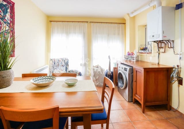 4 Zimmer Villa zu verkaufen in Sant Feliu de Guíxols mit Pool Garage - 395.000 € (Ref: 9478535)