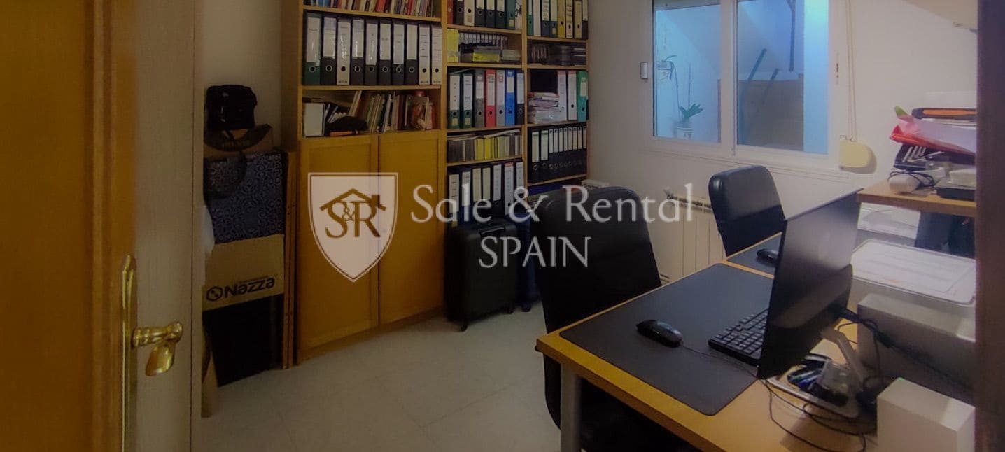 3 Zimmer Villa zu verkaufen in Sant Feliu de Guixols mit Garage - 450.000 € (Ref: 9478536)