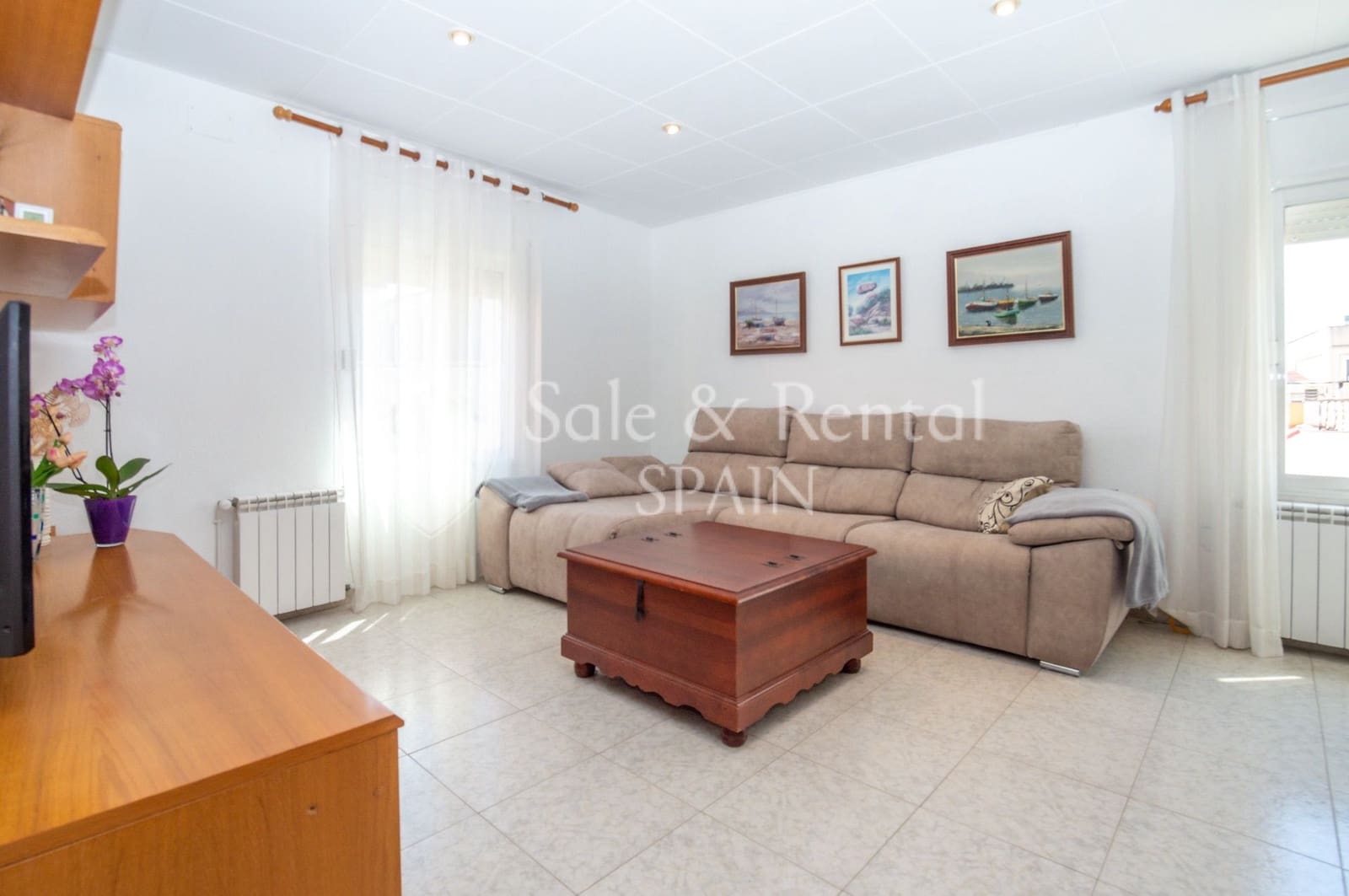 4 bedroom Villa for sale in Sant Feliu de Guixols with garage - € 450,000 (Ref: 9478536)