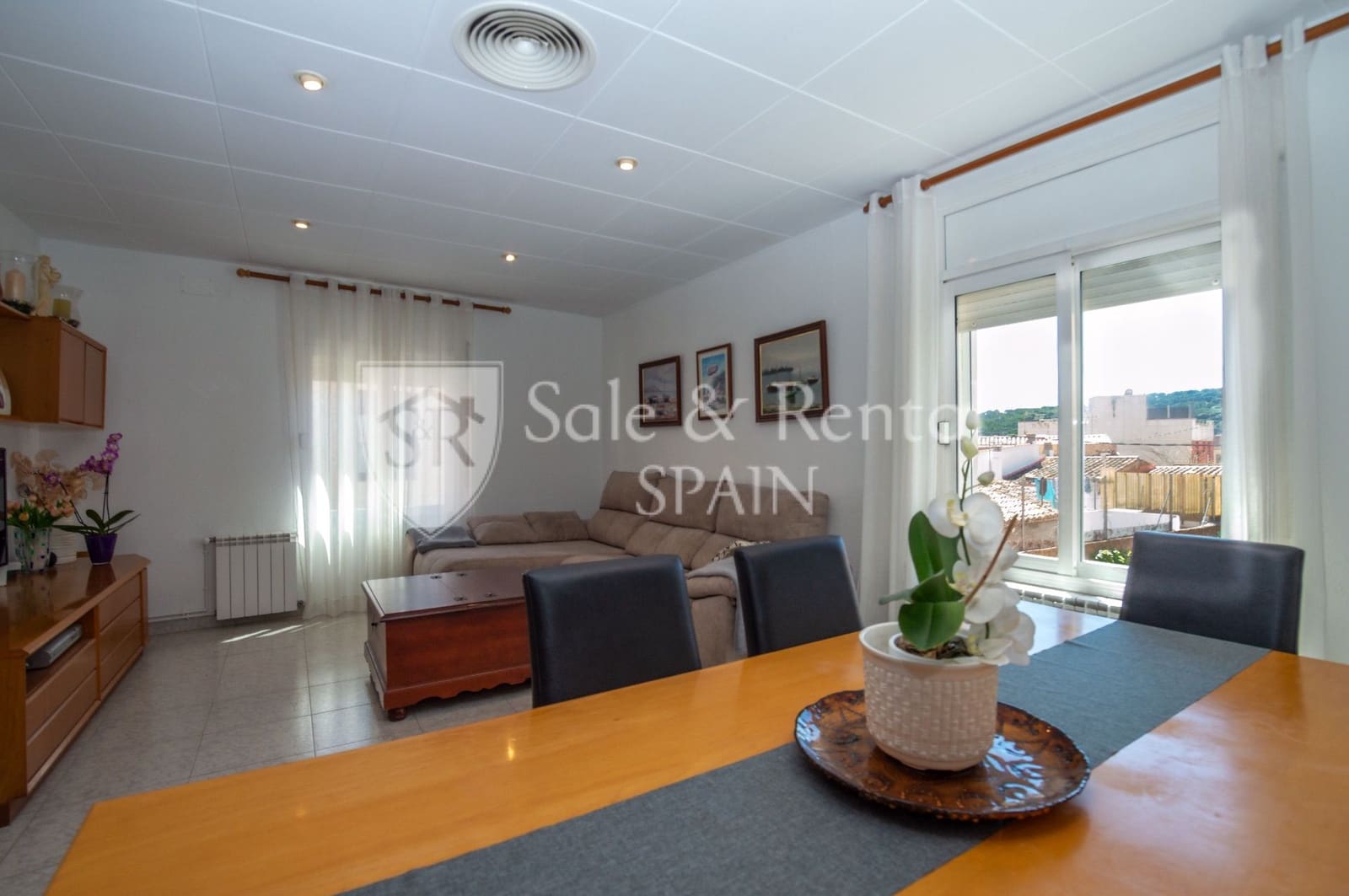 4 bedroom Villa for sale in Sant Feliu de Guixols with garage - € 450,000 (Ref: 9478536)
