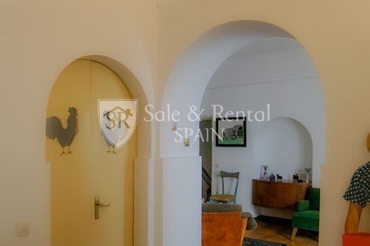 4 bedroom Villa for sale in Tossa de Mar - € 395,000 (Ref: 9478537)