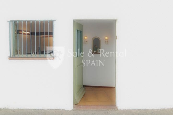 4 bedroom Villa for sale in Tossa de Mar - € 395,000 (Ref: 9478537)