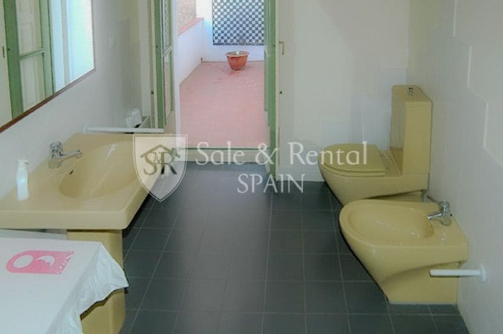 4 bedroom Villa for sale in Tossa de Mar - € 395,000 (Ref: 9478537)