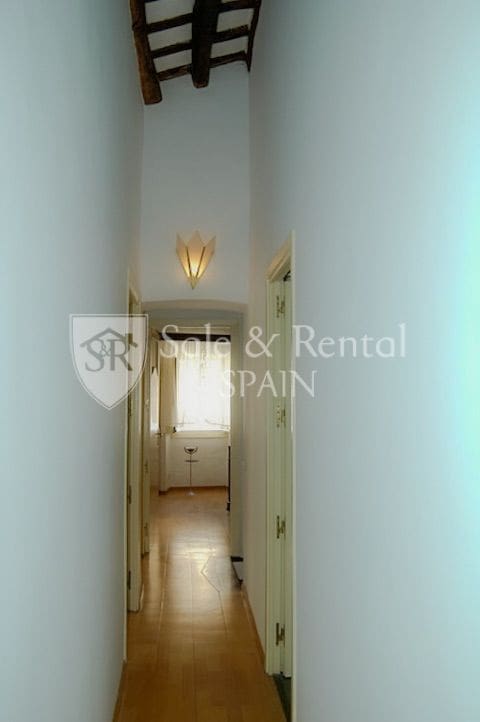 4 bedroom Villa for sale in Tossa de Mar - € 395,000 (Ref: 9478537)