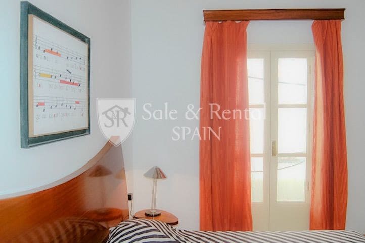 4 bedroom Villa for sale in Tossa de Mar - € 395,000 (Ref: 9478537)